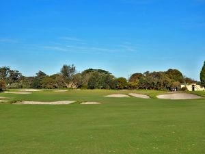 Royal Melbourne (Composite) 12th Approach